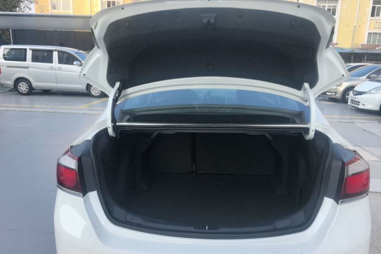 Used Chevrolet Cruze 2016 1.5L Automatic Luxury Edition Trunk