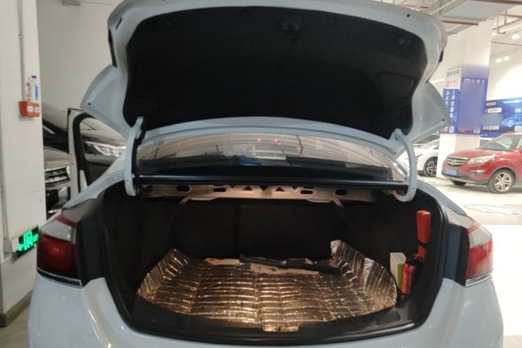 Used Chevrolet Cruze 2016 1.5L Automatic Luxury Edition Trunk