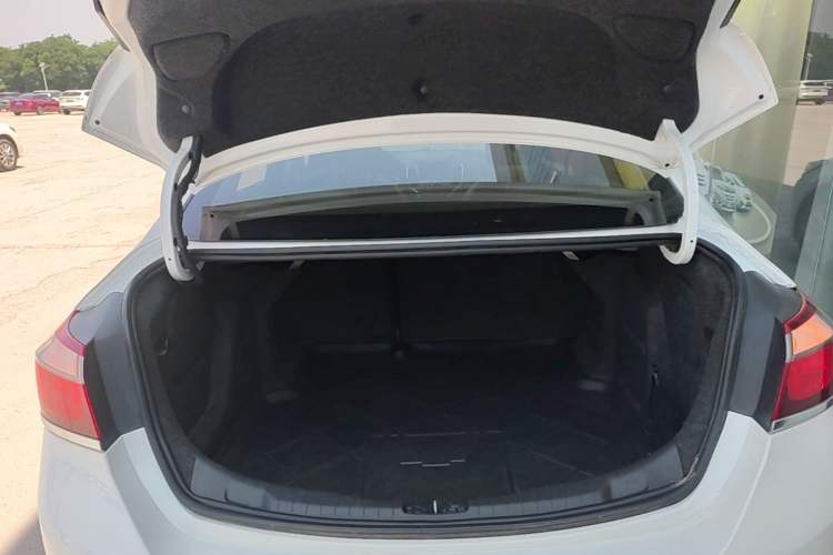 Used Chevrolet Cruze 2016 1.5L Manual Elite Edition Trunk