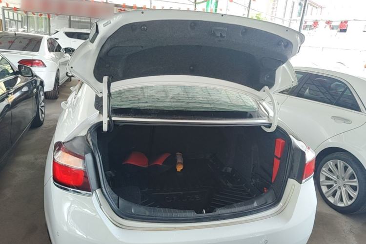 Used Chevrolet Cruze 2016 1.5L Automatic Luxury Edition Trunk