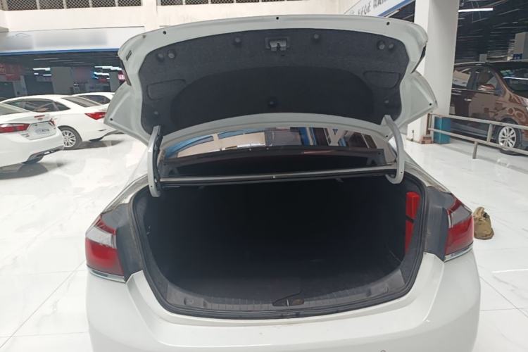 Used Chevrolet Cruze 2016 1.5L Automatic Luxury Edition Trunk