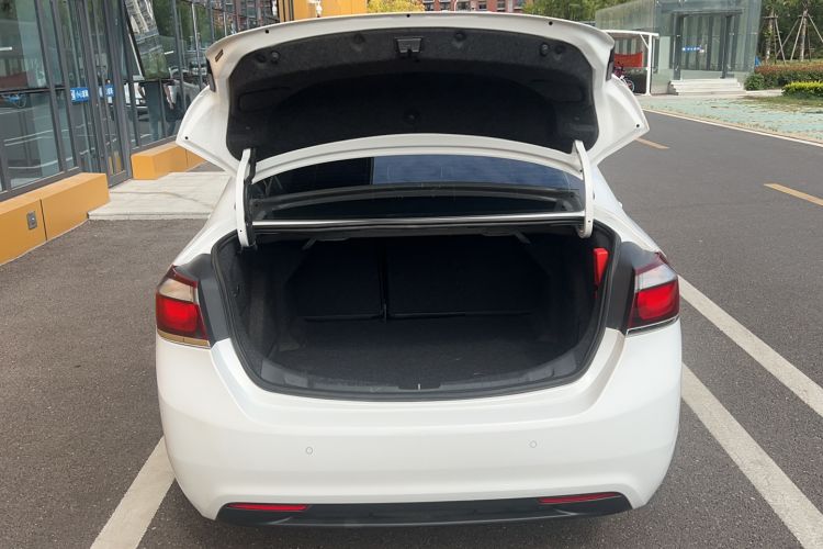 Used Chevrolet Cruze 2016 1.5L Automatic Luxury Edition Trunk