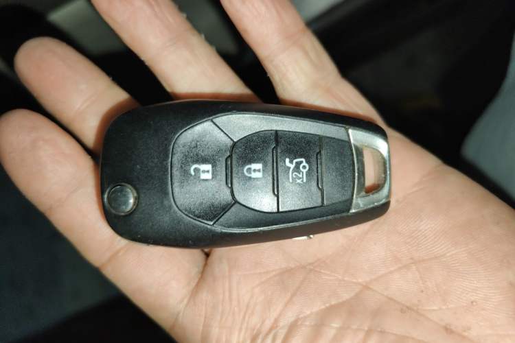 Used Chevrolet Cruze 2016 1.5L Automatic Stylish Sunroof Version Vehicle Key