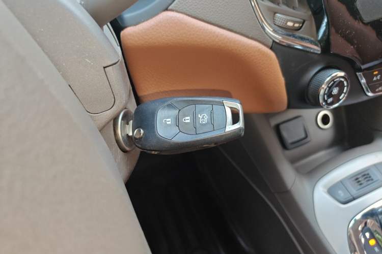 Used Chevrolet Cruze 2016 1.5L Automatic Stylish Sunroof Version Vehicle Key