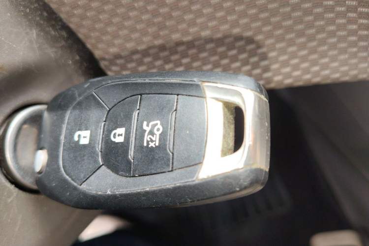 Used Chevrolet Cruze 2016 1.5L Automatic Stylish Sunroof Version Vehicle Key