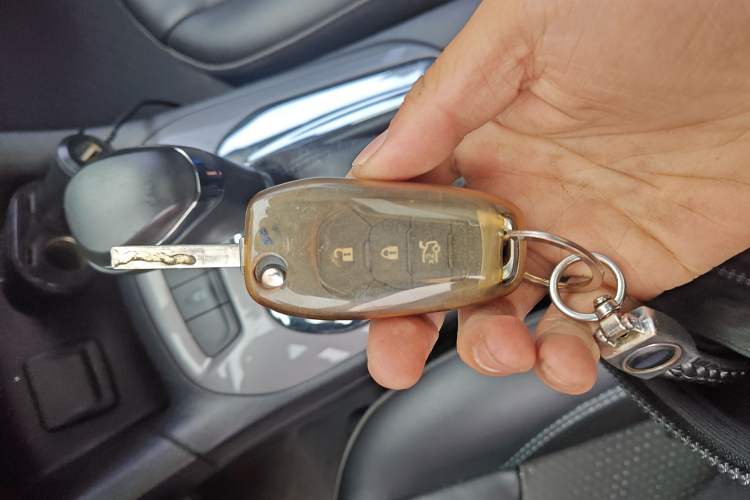 Used Chevrolet Cruze 2016 1.5L Automatic Luxury Edition Vehicle Key