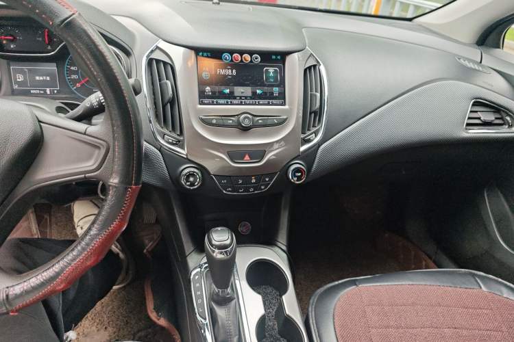 Used Chevrolet Cruze 2017 1.5L Automatic Xuanfeng Edition Audio And AC Panel