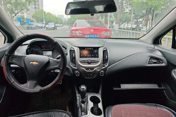 Used Chevrolet Cruze 2017 1.5L Automatic Xuanfeng Edition Center Console