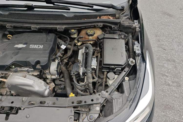 Used Chevrolet Cruze 2017 1.5L Automatic Xuanfeng Edition Engine Bay Left