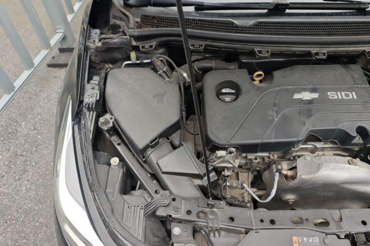 Used Chevrolet Cruze 2017 1.5L Automatic Xuanfeng Edition Engine Bay Right
