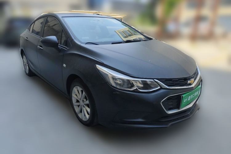 Used Chevrolet Cruze 2017 1.5L Automatic Pioneer Sunroof Edition Front Right 45 Deg