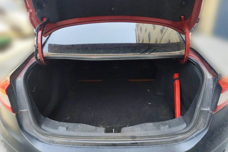 Used Chevrolet Cruze 2017 1.5L Automatic Pioneer Sunroof Edition Trunk