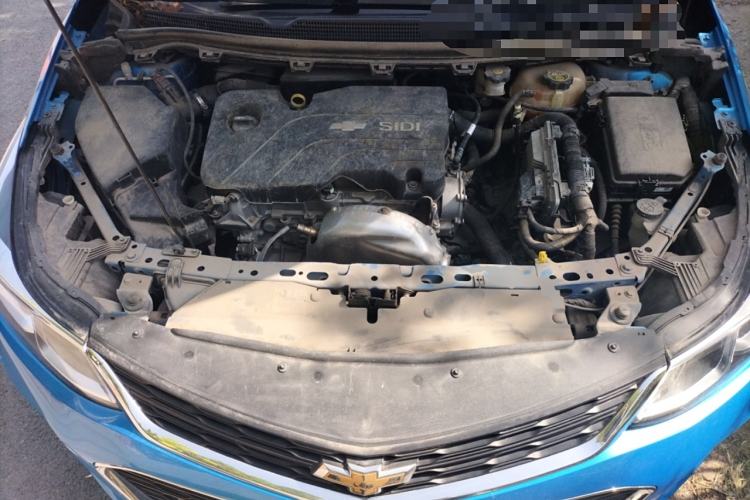 Used Chevrolet Cruze 2017 1.5L Hatchback Automatic Pioneer Sunroof Edition Engine Bay