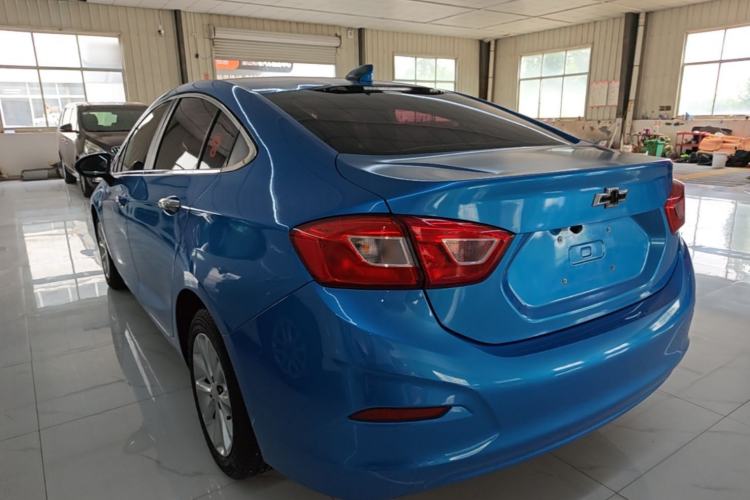 Used Chevrolet Cruze 2017 1.5L Automatic Pioneer Sunroof Edition Exterior 2
