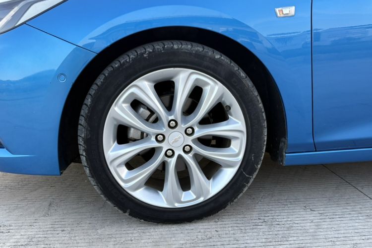 Used Chevrolet Cruze 2017 1.4T Hatchback Dual-Clutch Lingfeng Edition Exterior 2