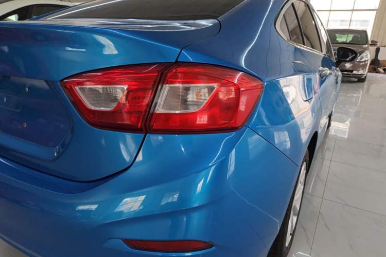 Used Chevrolet Cruze 2017 1.5L Automatic Pioneer Sunroof Edition Exterior 3