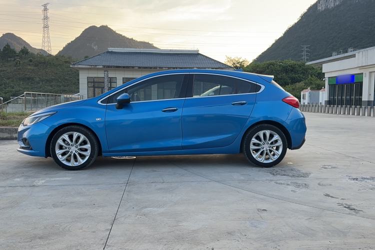 Used Chevrolet Cruze 2017 1.4T Hatchback Dual-Clutch Lingfeng Edition Exterior 9