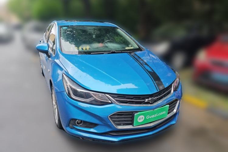 Used Chevrolet Cruze 2017 1.4T Hatchback Dual-Clutch Lingfeng Edition Front Right 45 Deg