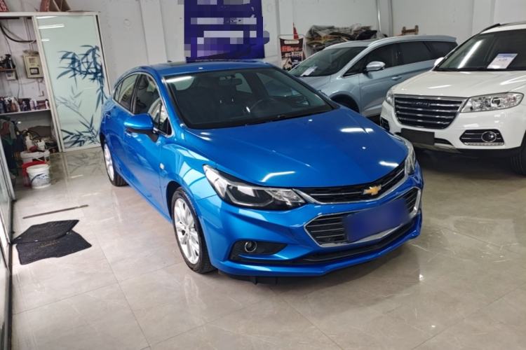 Used Chevrolet Cruze 2017 1.4T Hatchback Dual-Clutch Lingfeng Edition Front Right 45 Deg