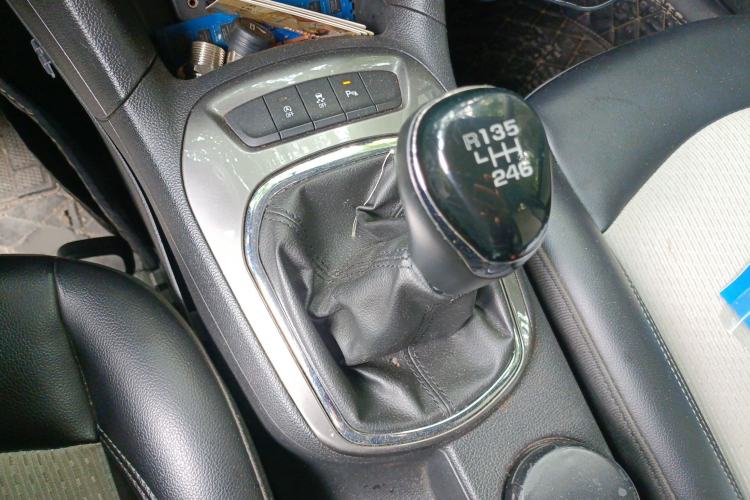 Used Chevrolet Cruze 2017 1.5L Manual Xuanfeng Edition Gear Lever