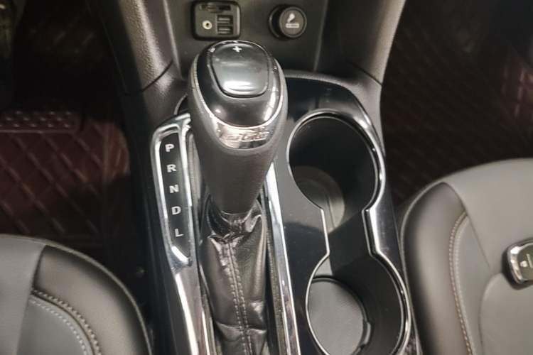 Used Chevrolet Cruze 2017 1.4T Hatchback Dual-Clutch Lingfeng Edition Gear Lever