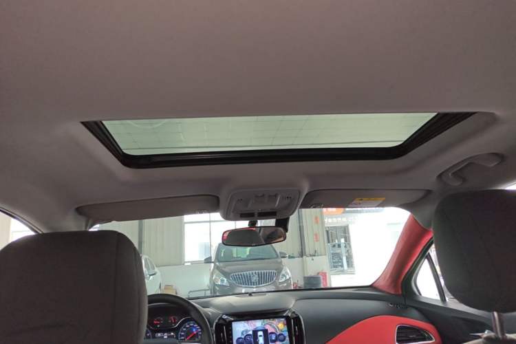Used Chevrolet Cruze 2017 1.5L Automatic Pioneer Sunroof Edition Headliner