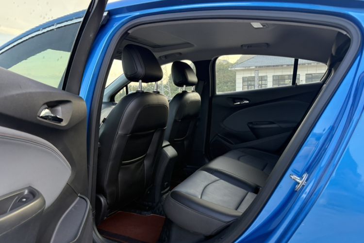 Used Chevrolet Cruze 2017 1.4T Hatchback Dual-Clutch Lingfeng Edition Interior 8