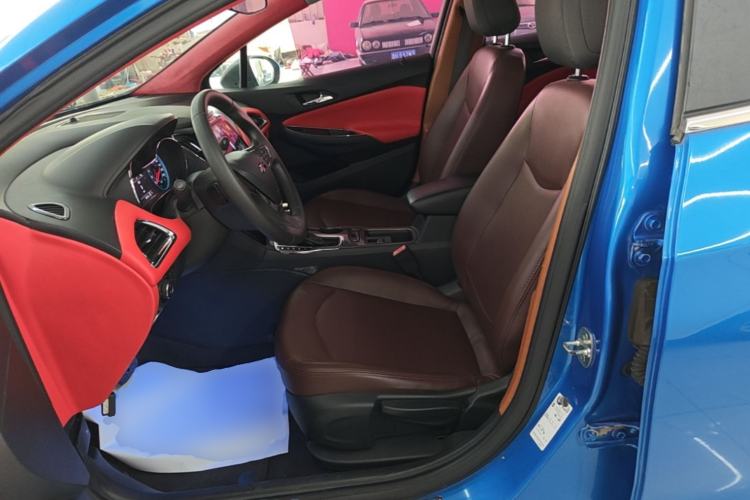 Used Chevrolet Cruze 2017 1.5L Automatic Pioneer Sunroof Edition Left Front Seat