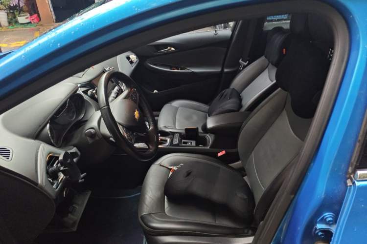 Used Chevrolet Cruze 2017 1.4T Hatchback Dual-Clutch Lingfeng Edition Left Front Seat
