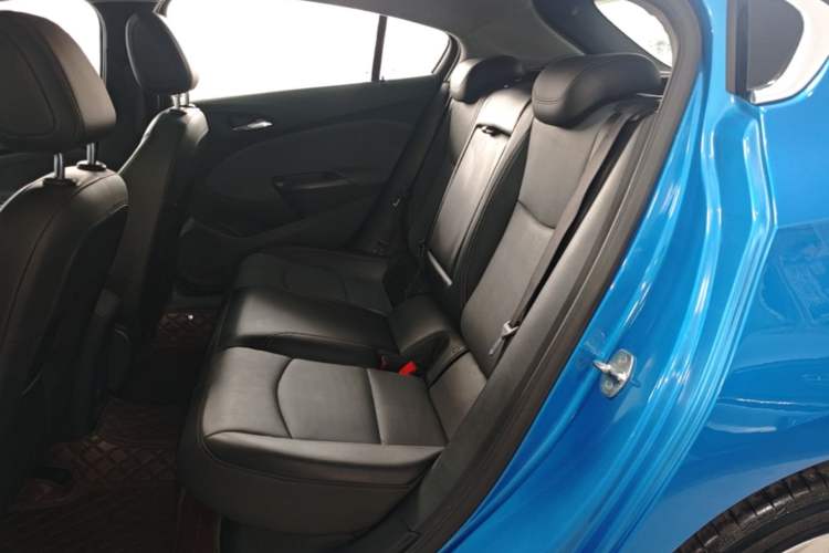 Used Chevrolet Cruze 2017 1.4T Hatchback Dual-Clutch Lingfeng Edition Left Rear Seat