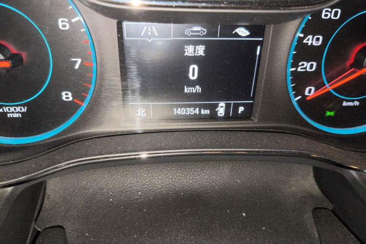 Used Chevrolet Cruze 2017 1.4T Hatchback Dual-Clutch Lingfeng Edition Odometer Close Up