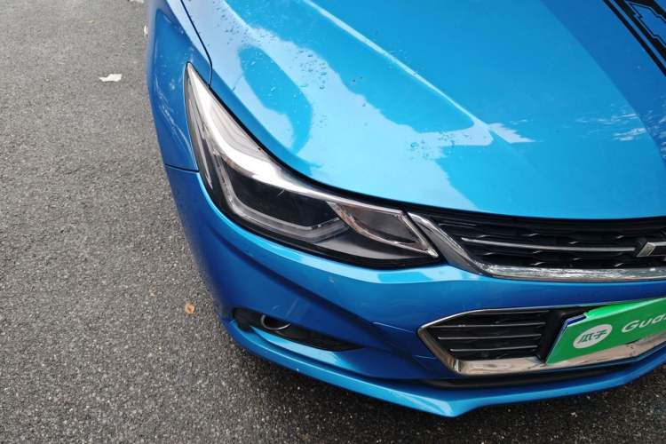 Used Chevrolet Cruze 2017 1.4T Hatchback Dual-Clutch Lingfeng Edition Right Front Headlight