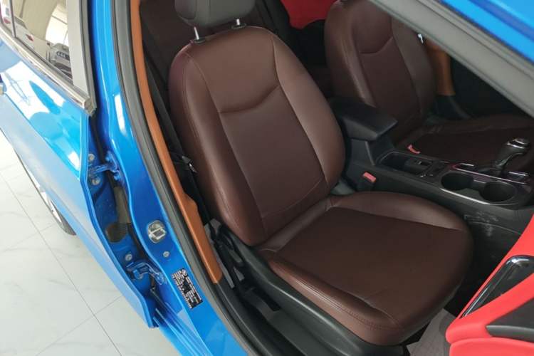 Used Chevrolet Cruze 2017 1.5L Automatic Pioneer Sunroof Edition Right Front Seat