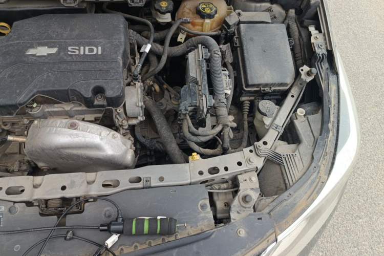 Used Chevrolet Cruze 2017 1.5L Manual Xuanfeng Edition Engine Bay Left