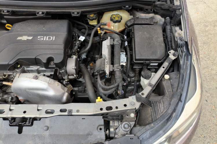 Used Chevrolet Cruze 2017 1.5L Automatic Xuanfeng Edition Engine Bay Left
