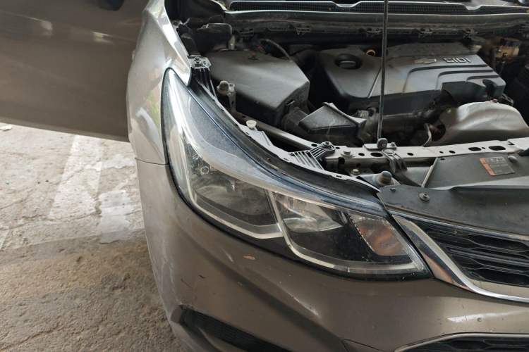 Used Chevrolet Cruze 2017 1.5L Automatic Pioneer Sunroof Edition Right Front Headlight