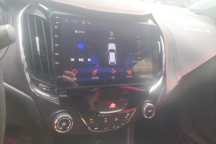 Used Chevrolet Cruze 2017 1.5L Automatic Pioneer Sunroof Edition Audio And AC Panel
