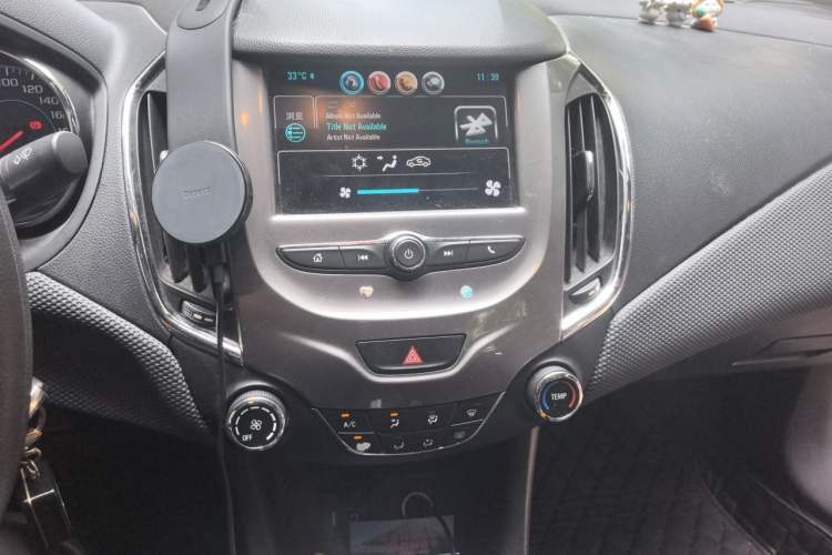 Used Chevrolet Cruze 2017 1.4T Dual-Clutch Pioneer Sunroof Edition Audio And AC Panel