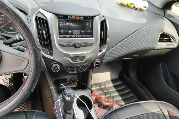 Used Chevrolet Cruze 2017 1.5L Automatic Pioneer Sunroof Edition Audio And AC Panel