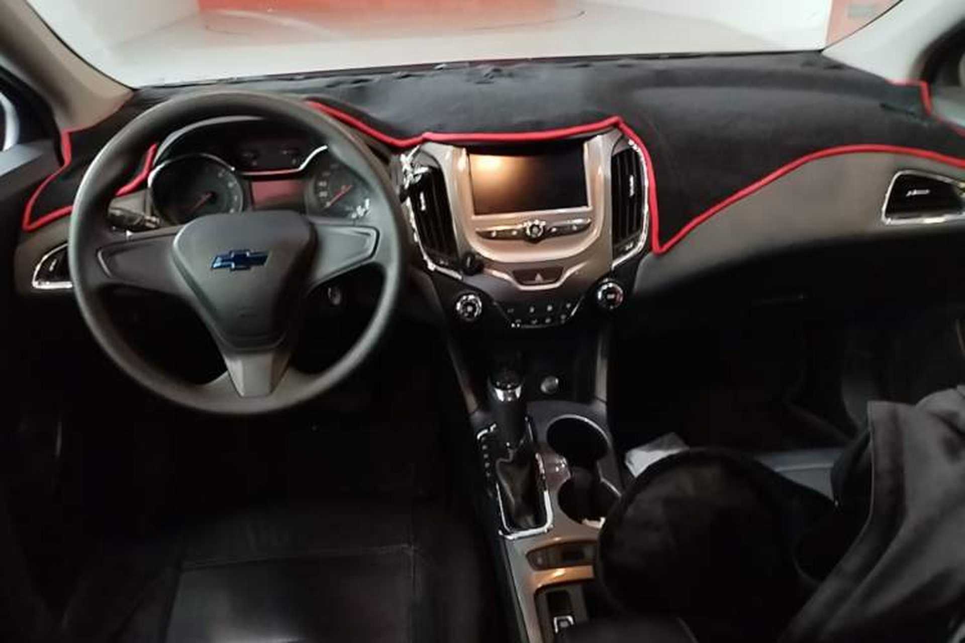 Used Chevrolet Cruze 2017 1.5L Automatic Pioneer Sunroof Edition Center Console