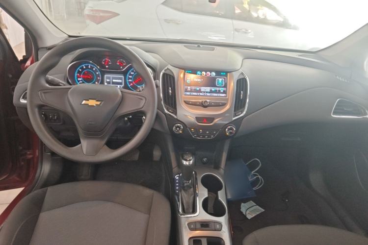 Used Chevrolet Cruze 2017 1.4T Dual-Clutch Pioneer Sunroof Edition Center Console