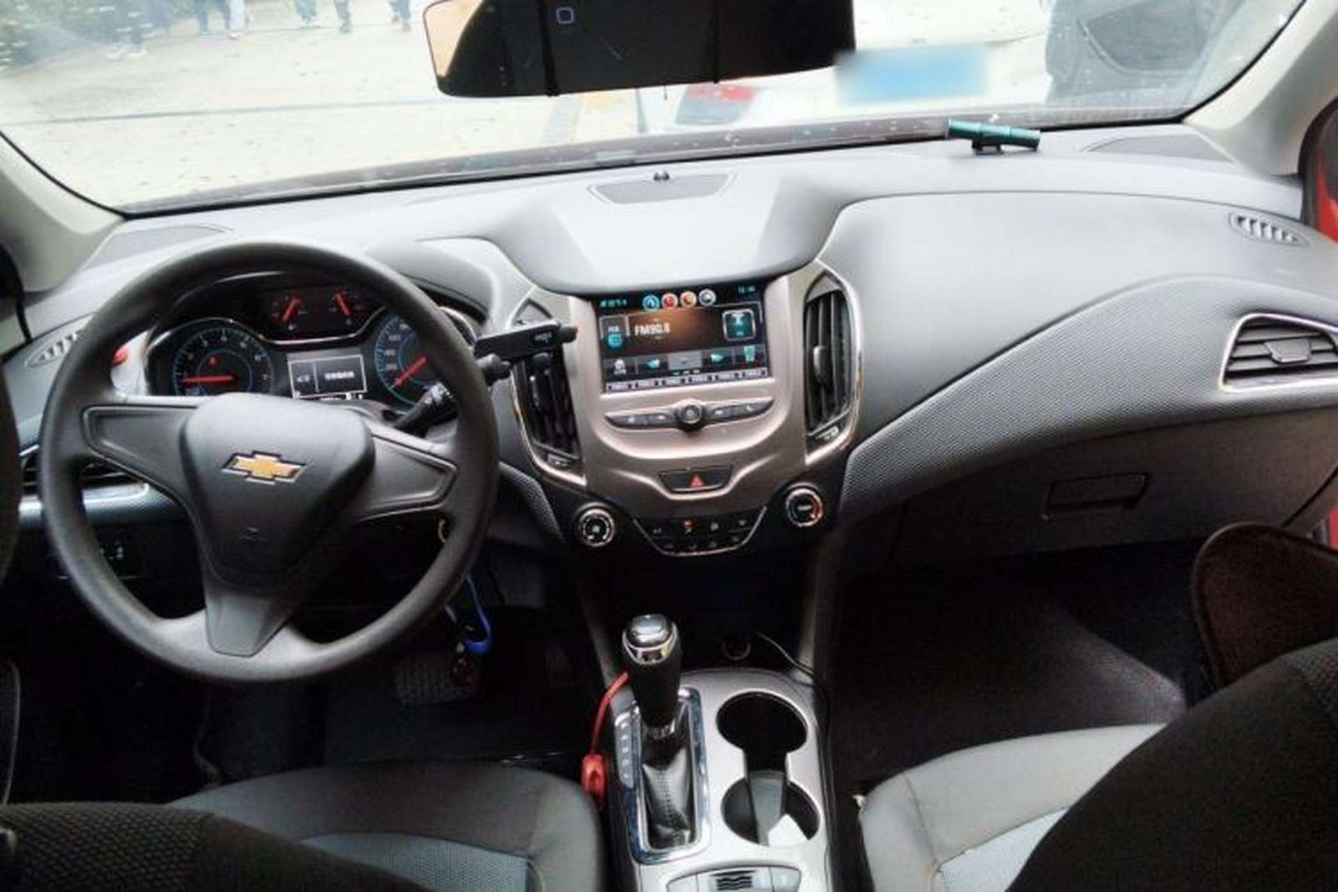Used Chevrolet Cruze 2017 1.5L Automatic Pioneer Sunroof Edition Center Console