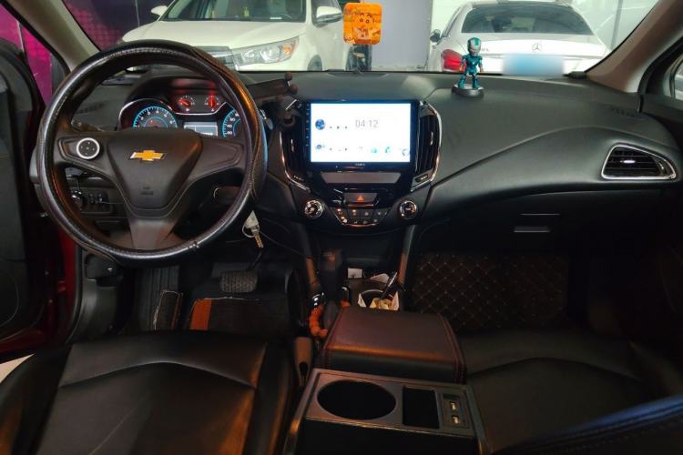 Used Chevrolet Cruze 2017 1.5L Automatic Pioneer Sunroof Edition Center Console