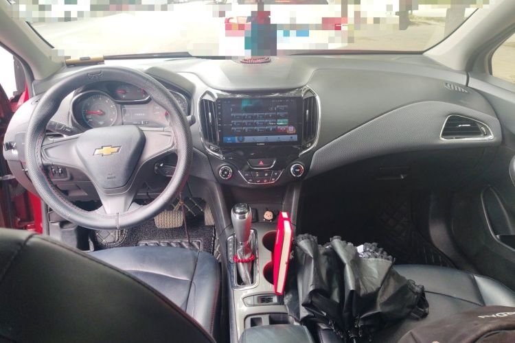 Used Chevrolet Cruze 2017 1.5L Automatic Pioneer Sunroof Edition Center Console
