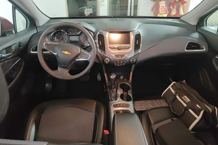 Used Chevrolet Cruze 2017 1.5L Automatic Xuanfeng Edition Center Console