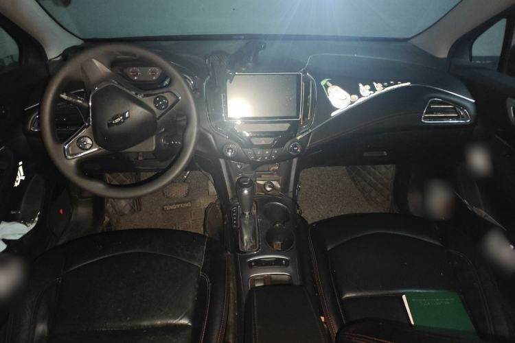 Used Chevrolet Cruze 2017 1.5L Automatic Pioneer Sunroof Edition Center Console