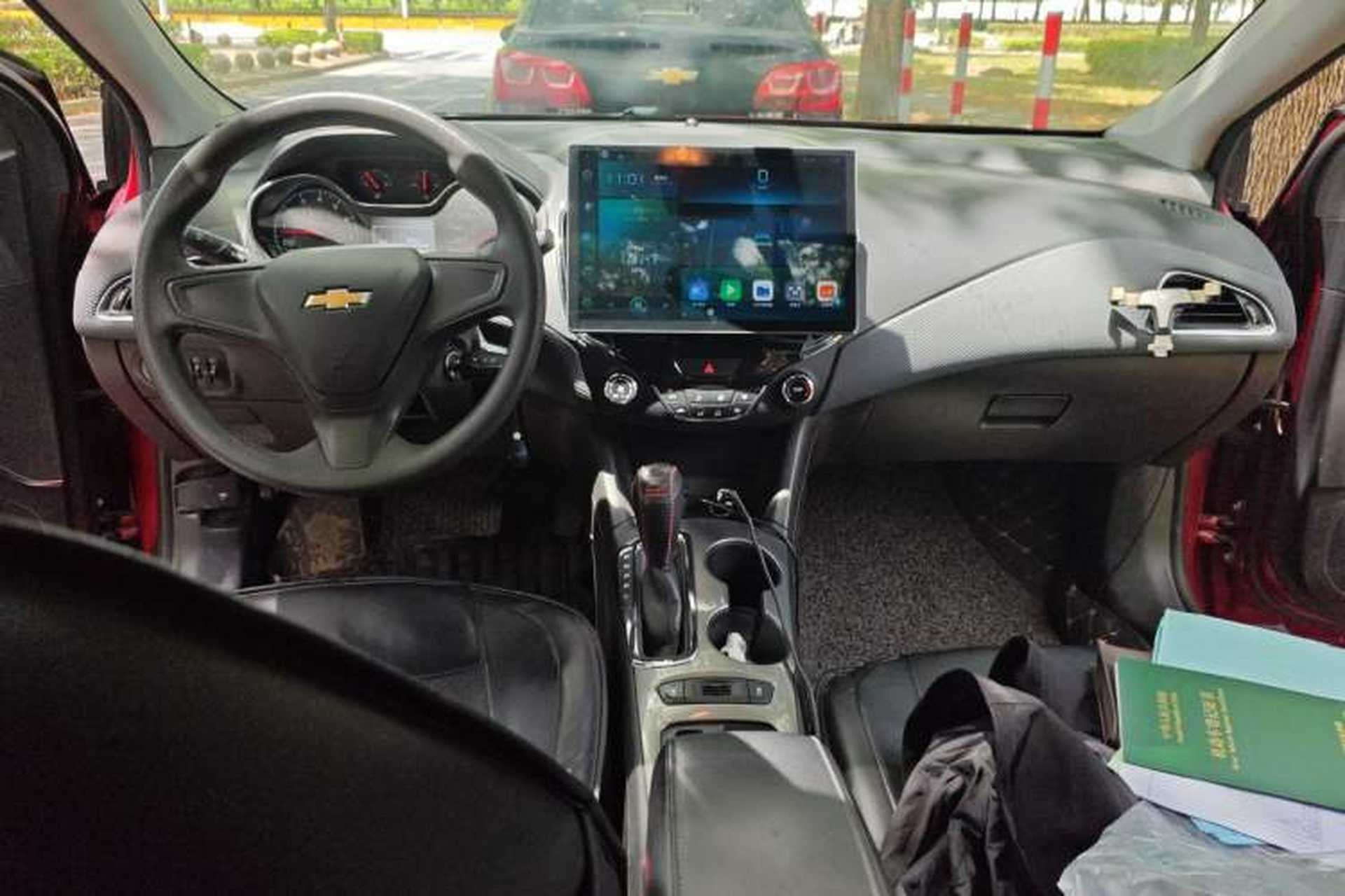 Used Chevrolet Cruze 2017 1.5L Automatic Pioneer Sunroof Edition Center Console