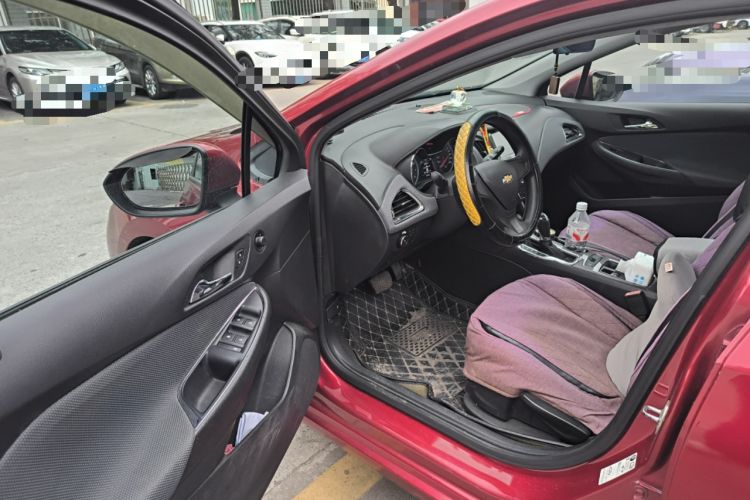 Used Chevrolet Cruze 2017 1.5L Automatic Pioneer Sunroof Edition Driver Seat