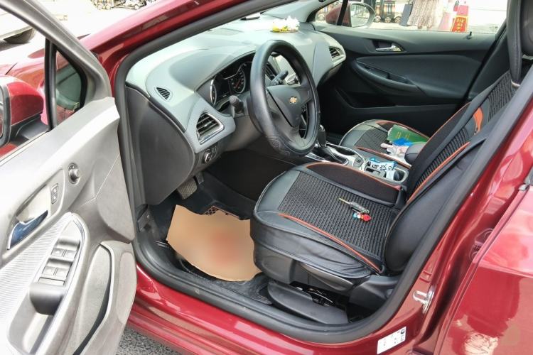 Used Chevrolet Cruze 2017 1.5L Automatic Pioneer Sunroof Edition Driver Seat
