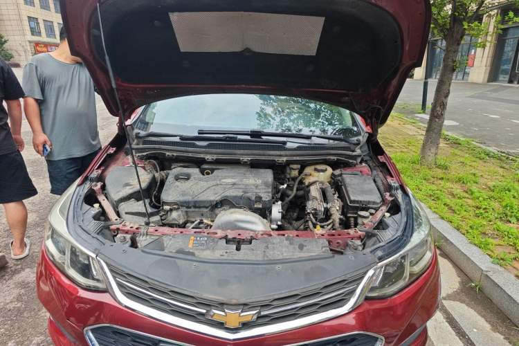 Used Chevrolet Cruze 2017 1.5L Automatic Pioneer Sunroof Edition Engine Bay